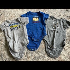 Cute logo short sleeve onesie bundle (3)